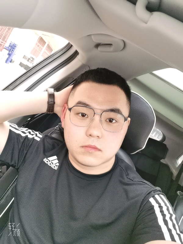 海阔天空的第一张照片--东莞相亲服务中心