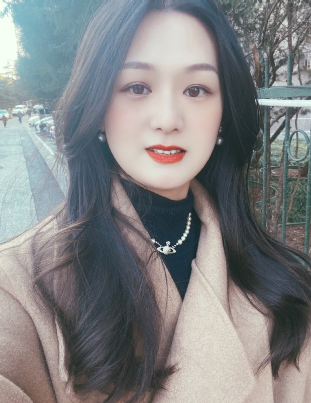 盧盈穎的第一张照片--东莞相亲服务中心