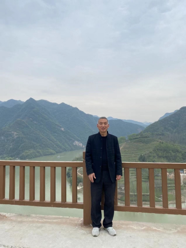 雪芳的第一张照片--东莞相亲服务中心