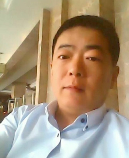 落叶随风的第一张照片--东莞相亲服务中心