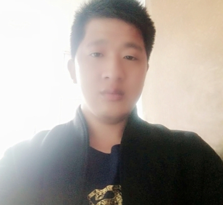 形影不离的第一张照片--东莞相亲服务中心