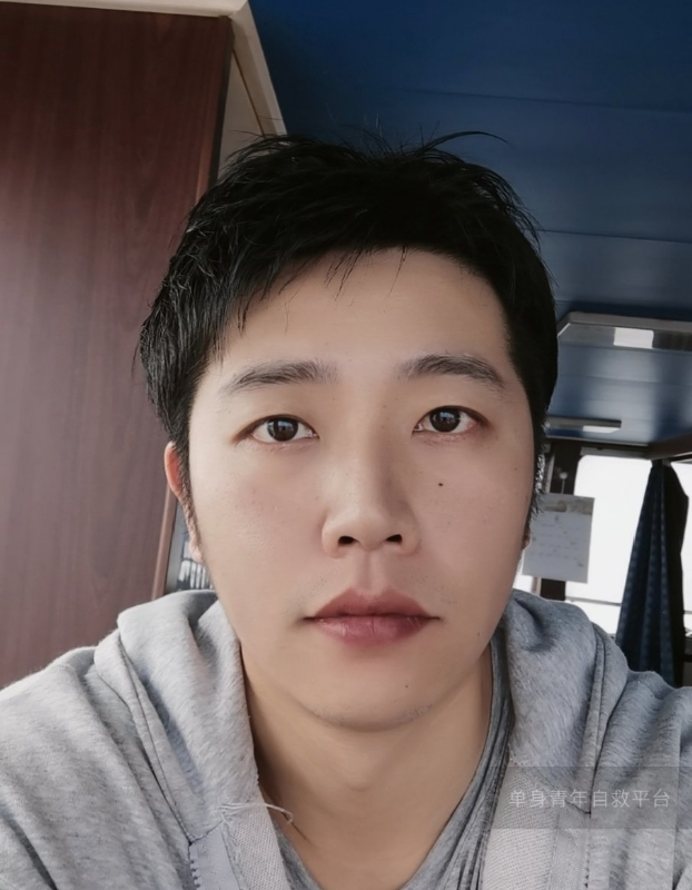 不太帅的男人的第二张照片--东莞相亲服务中心