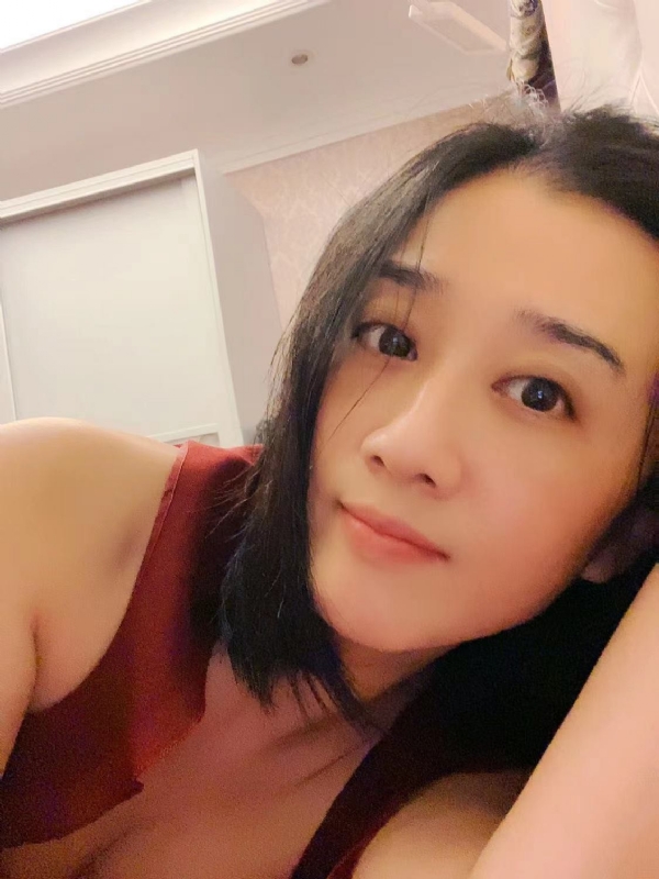 HongYu的第一张照片--东莞相亲服务中心