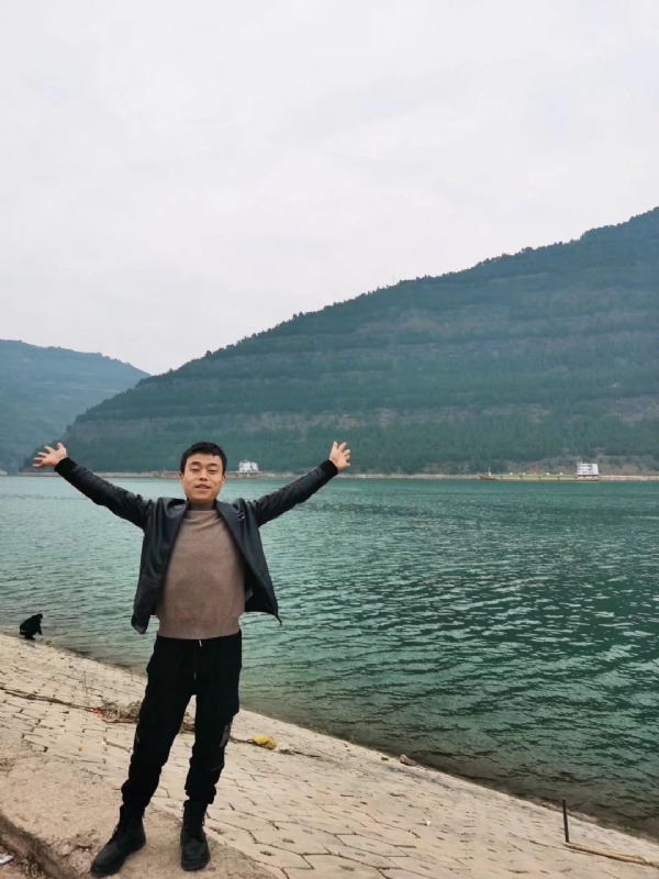 寂寞的风的第一张照片--东莞相亲服务中心