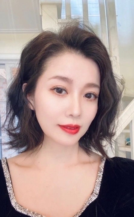 束負的第一张照片--东莞相亲服务中心