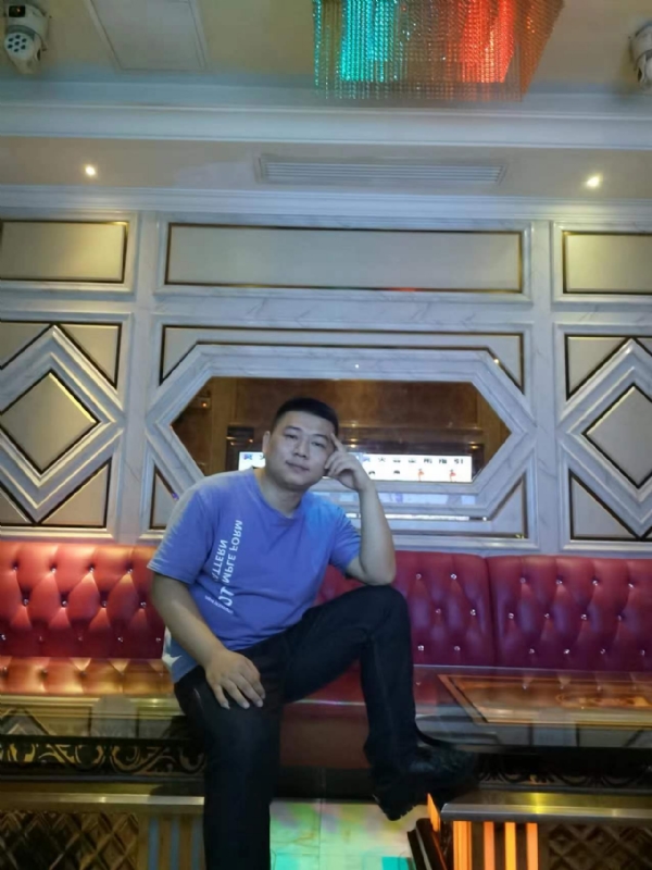 黄生的第四张照片--东莞相亲服务中心