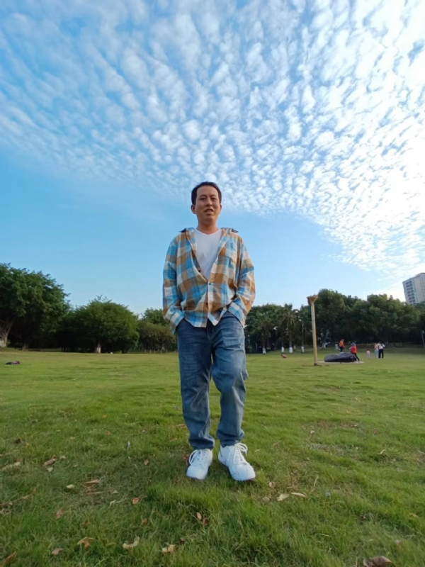 曹先生的第三张照片--东莞相亲服务中心