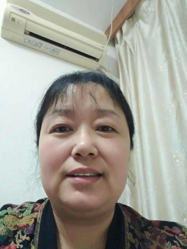 雨中漫步的第一张照片--东莞相亲服务中心