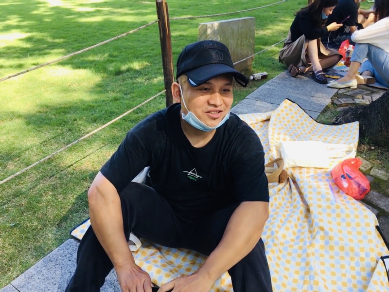 好大一颗石头的第一张照片--东莞相亲服务中心