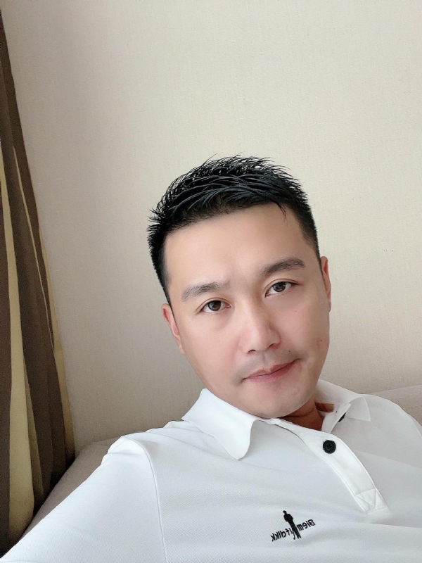 笑望人非的第一张照片--东莞相亲服务中心