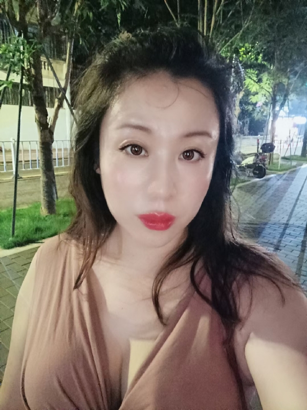 叶子青青的第一张照片--东莞相亲服务中心