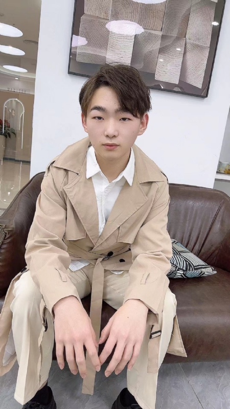 啊哲的第二张照片--东莞相亲服务中心