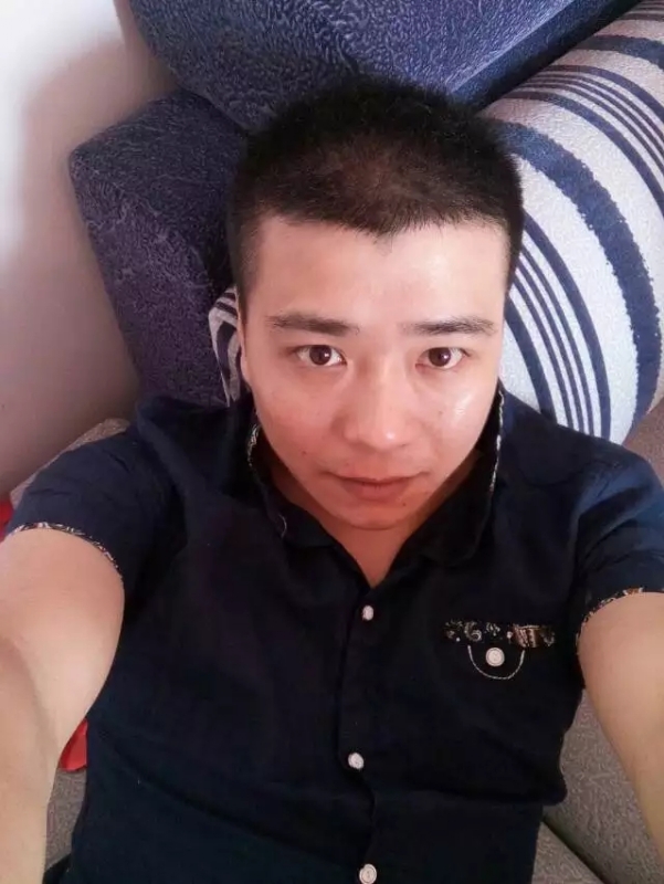 漫步的面包的第一张照片--东莞相亲服务中心