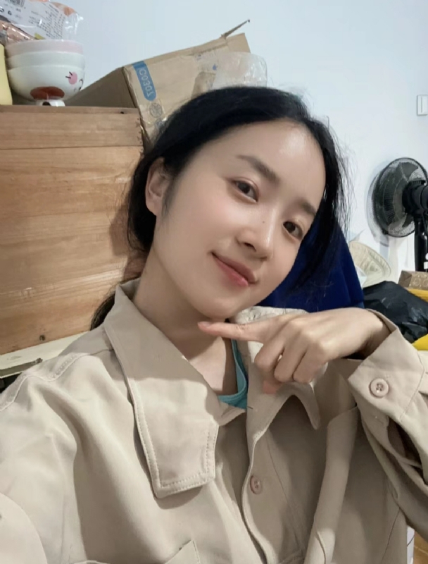 多喝热水的第二张照片--东莞相亲服务中心