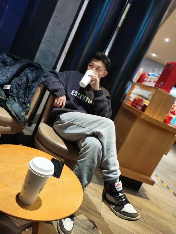 LAZY的第一张照片--东莞相亲服务中心