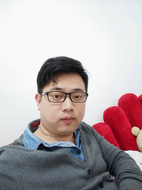 何必在亿的第一张照片--东莞相亲服务中心