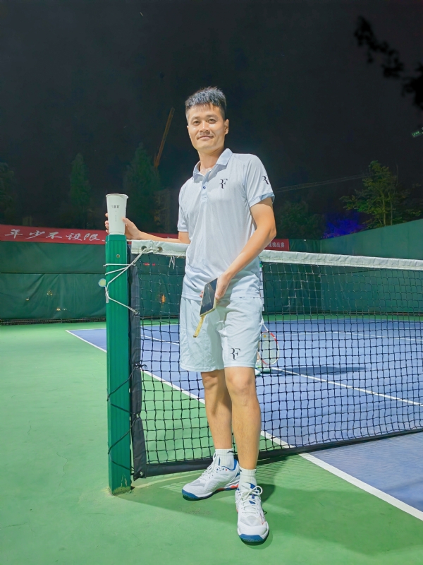 网球罗的第五张照片--东莞相亲服务中心