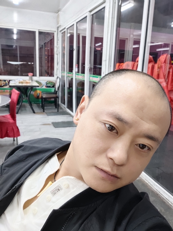 大连相亲的第一张照片--东莞相亲服务中心