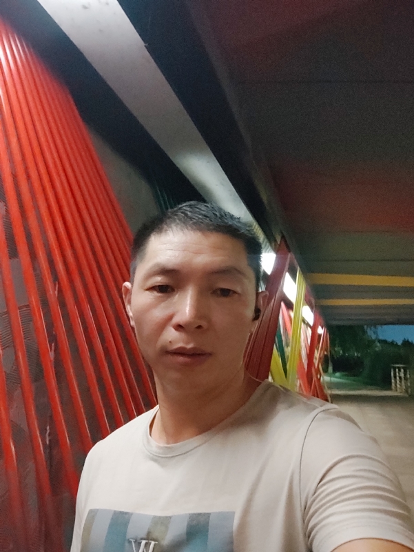 夜猫的第一张照片--东莞相亲服务中心