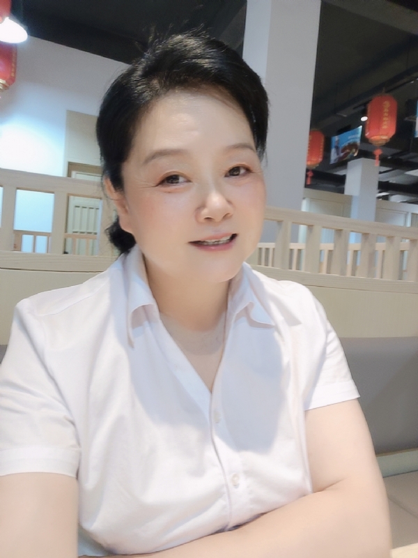 丁姐爱生活的第一张照片--东莞相亲服务中心