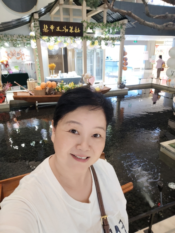 丁姐爱生活的第三张照片--东莞相亲服务中心