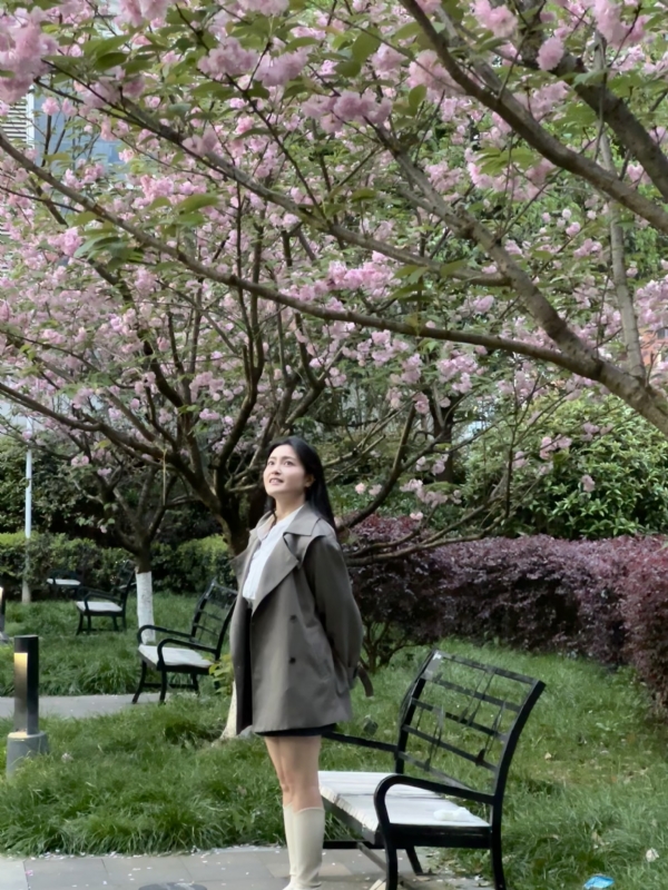 方方方的第二张照片--东莞相亲服务中心