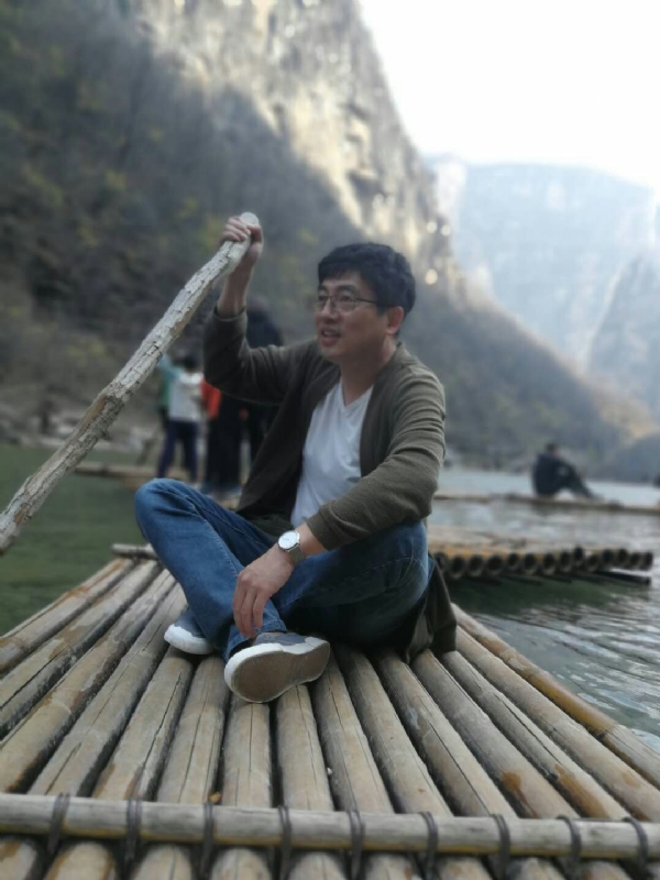 风被吹走了的第二张照片--东莞相亲服务中心