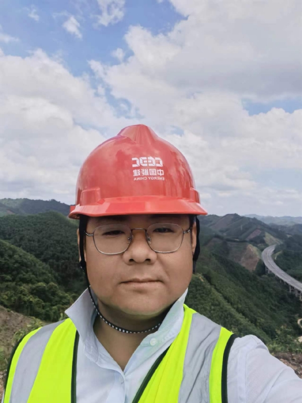 冰城小土匪的第一张照片--东莞相亲服务中心