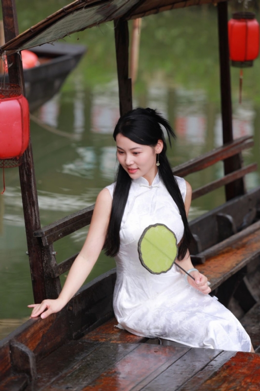 小慧的第二张照片--东莞相亲服务中心