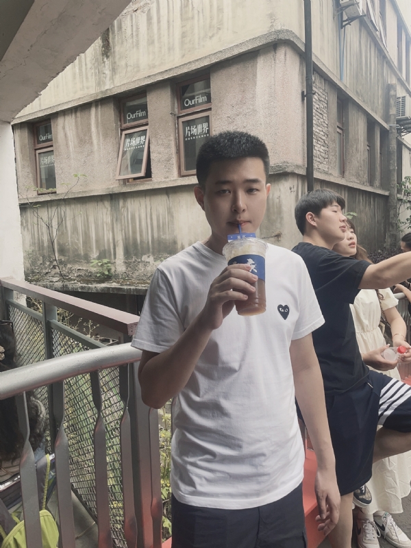 尚龙的第二张照片--东莞相亲服务中心