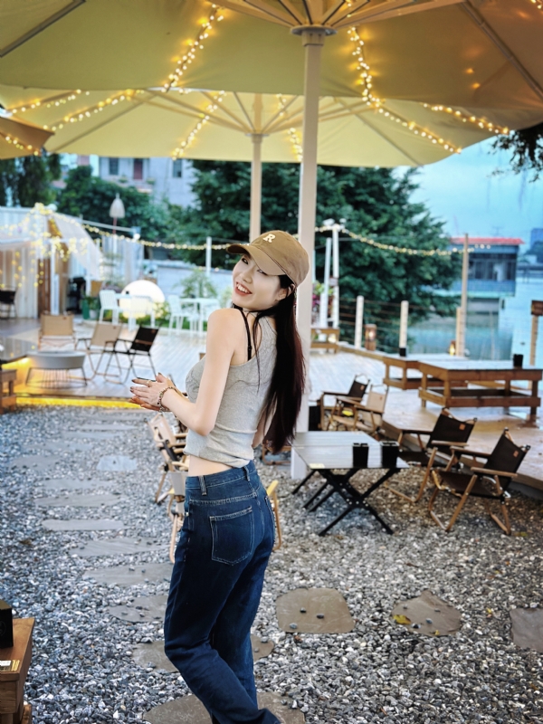 Vicky的第二张照片--东莞相亲服务中心