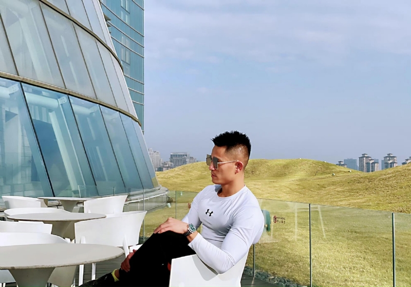 保家卫国的第一张照片--东莞相亲服务中心