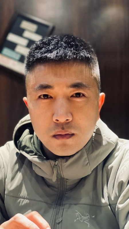 山中何缘的第一张照片--东莞相亲服务中心