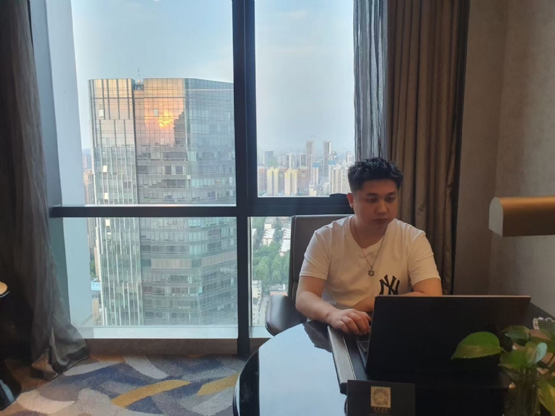 ying的第一张照片--东莞相亲服务中心