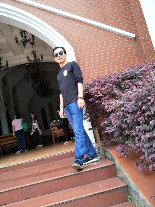 易进的第二张照片--东莞相亲服务中心