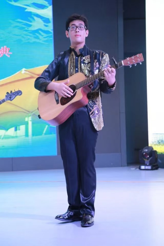 一叶知秋ZG的第一张照片--东莞相亲服务中心