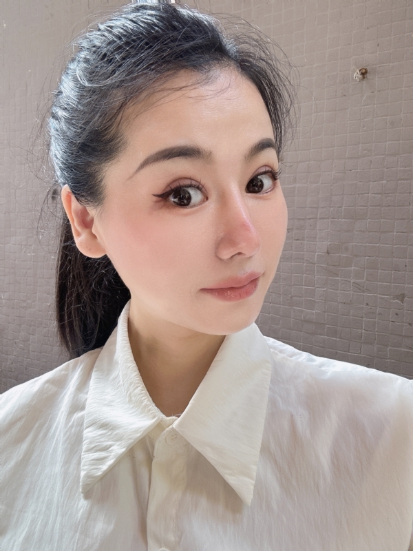 金莉的第二张照片--东莞相亲服务中心