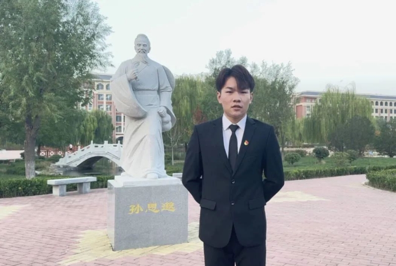 尚明月的第一张照片--东莞相亲服务中心