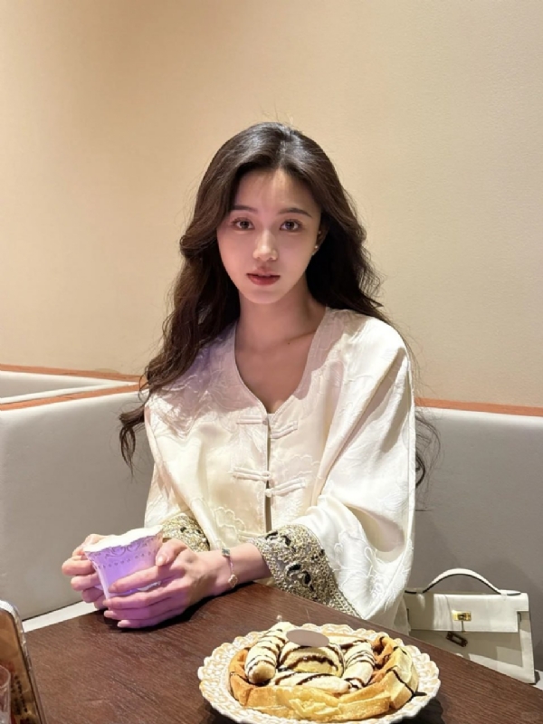 Anna的第一张照片--东莞相亲服务中心