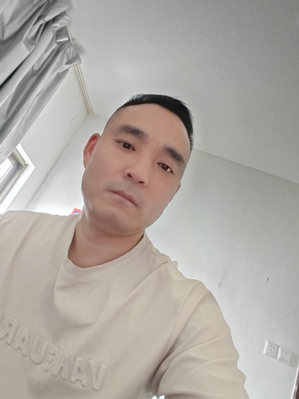 小锋的第一张照片--东莞相亲服务中心