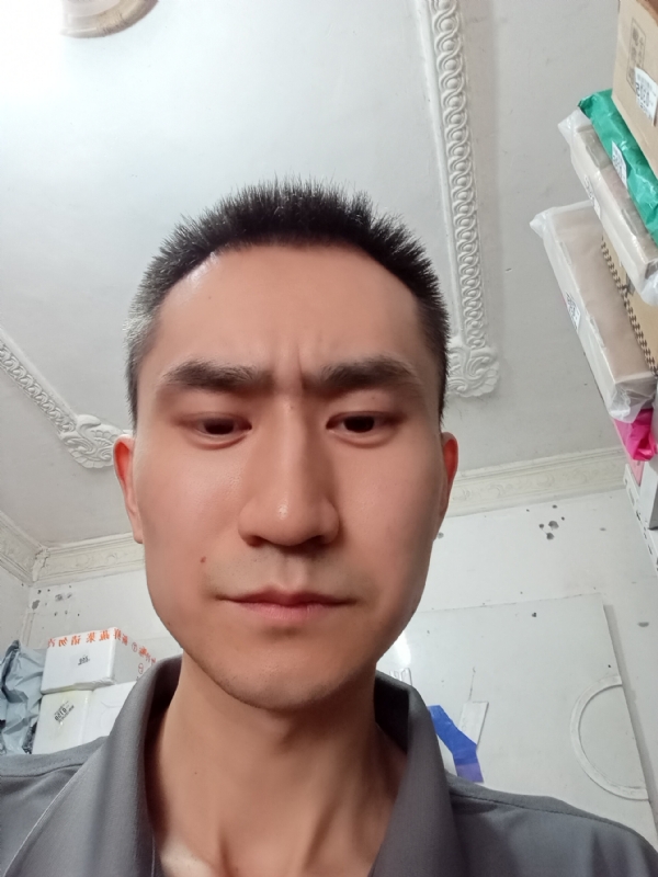 西门吹雪的第一张照片--东莞相亲服务中心