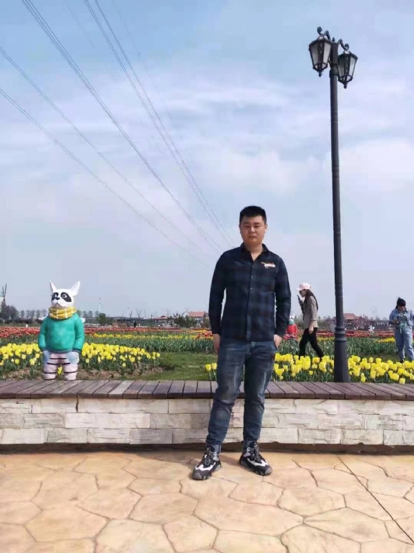 海阔天空的第一张照片--东莞相亲服务中心