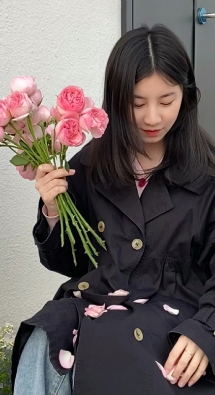 盐盐很甜的第二张照片--东莞相亲服务中心