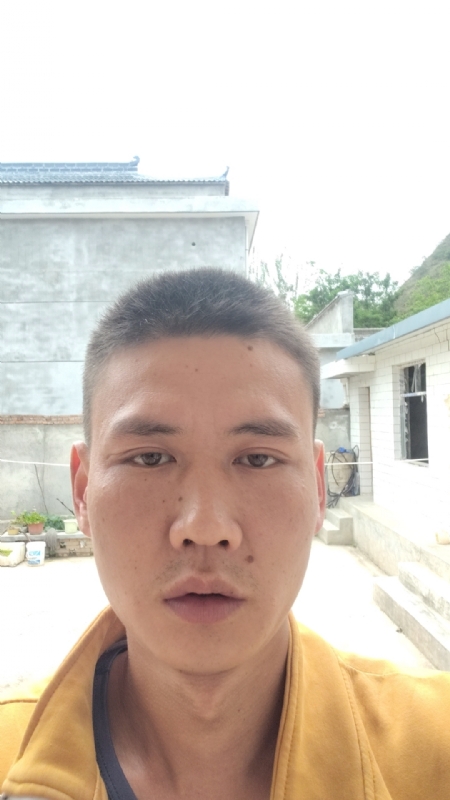 简单点的第一张照片--东莞相亲服务中心