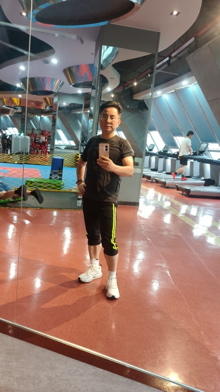 凭水相逢的第一张照片--东莞相亲服务中心