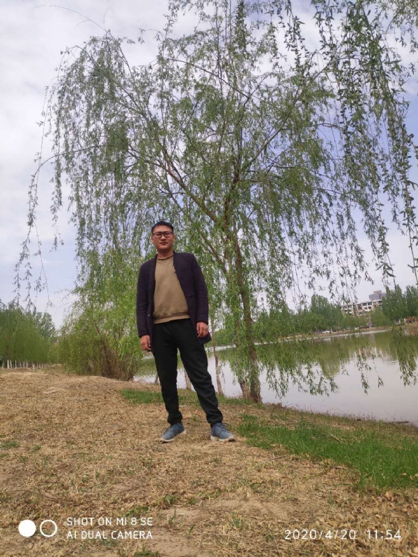 风中的烟头的第一张照片--东莞相亲服务中心