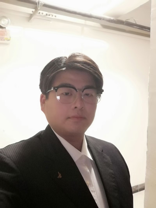 孤独一人的第一张照片--东莞相亲服务中心