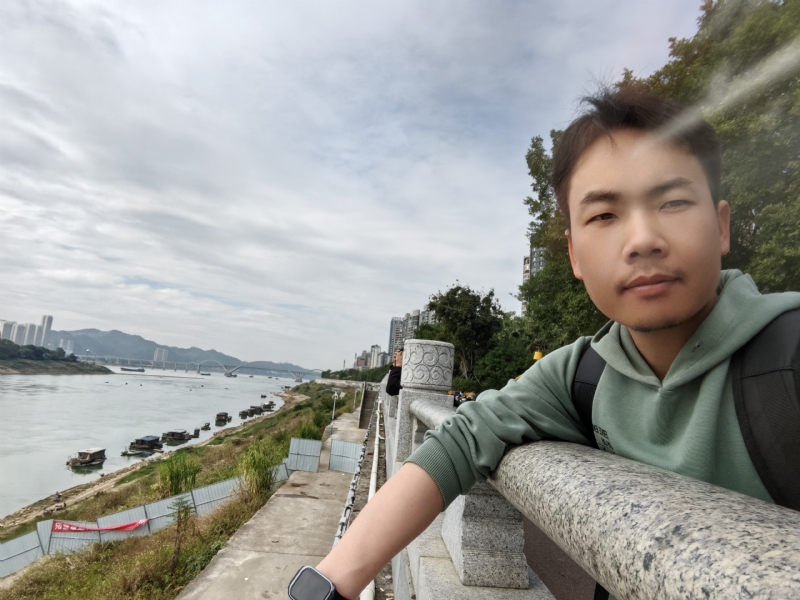 向往爱情的第三张照片--东莞相亲服务中心