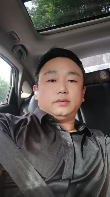 老烽的第一张照片--东莞相亲服务中心