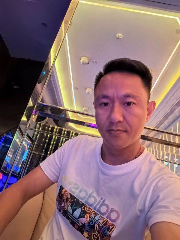 辞岸的第一张照片--东莞相亲服务中心